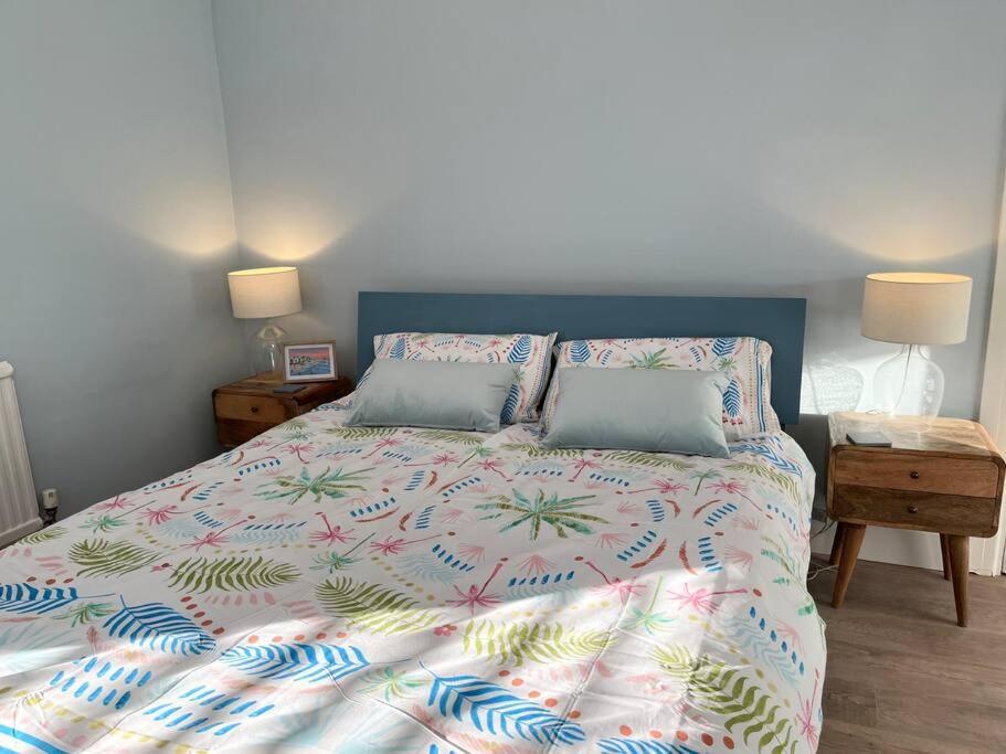 Beach Home With Garden, Close To New Forest ボーンマス エクステリア 写真